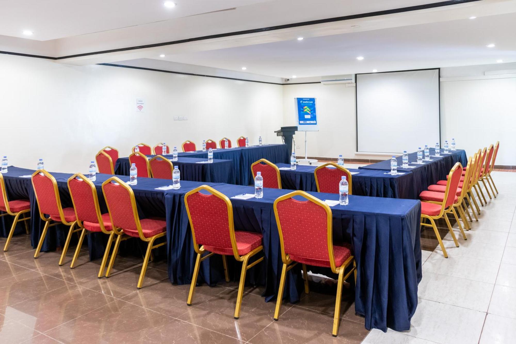 Highlands Suites Hotel And Apartments Kigali Bagian luar foto