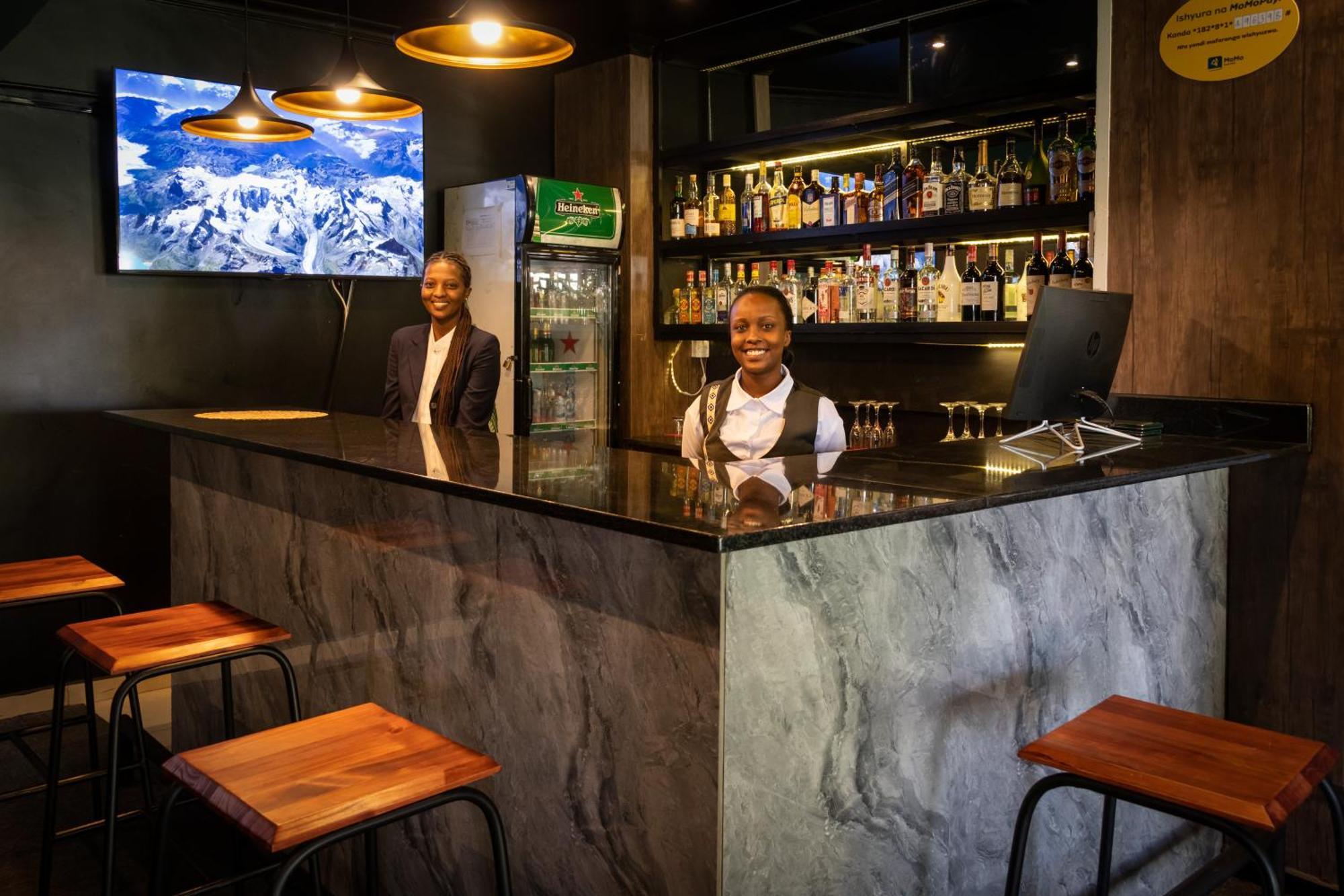 Highlands Suites Hotel And Apartments Kigali Bagian luar foto
