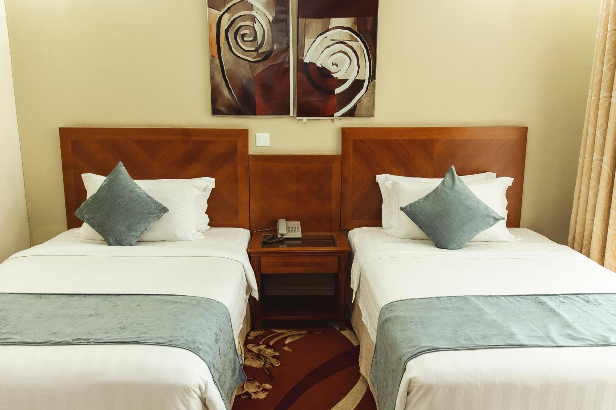 Highlands Suites Hotel And Apartments Kigali Bagian luar foto
