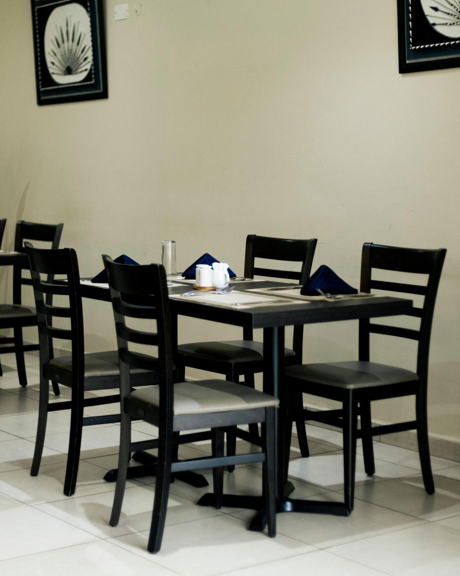 Highlands Suites Hotel And Apartments Kigali Bagian luar foto