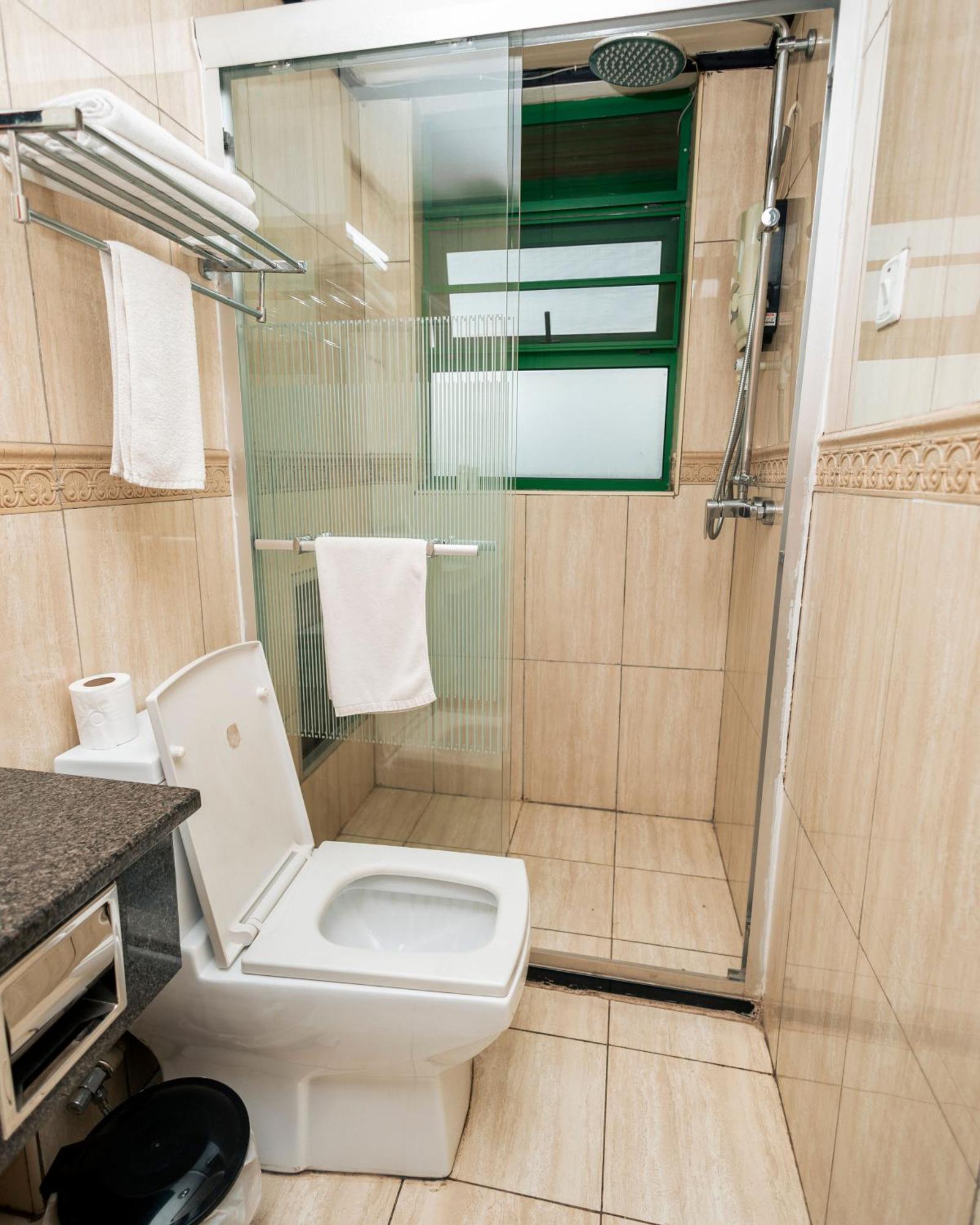 Highlands Suites Hotel And Apartments Kigali Bagian luar foto
